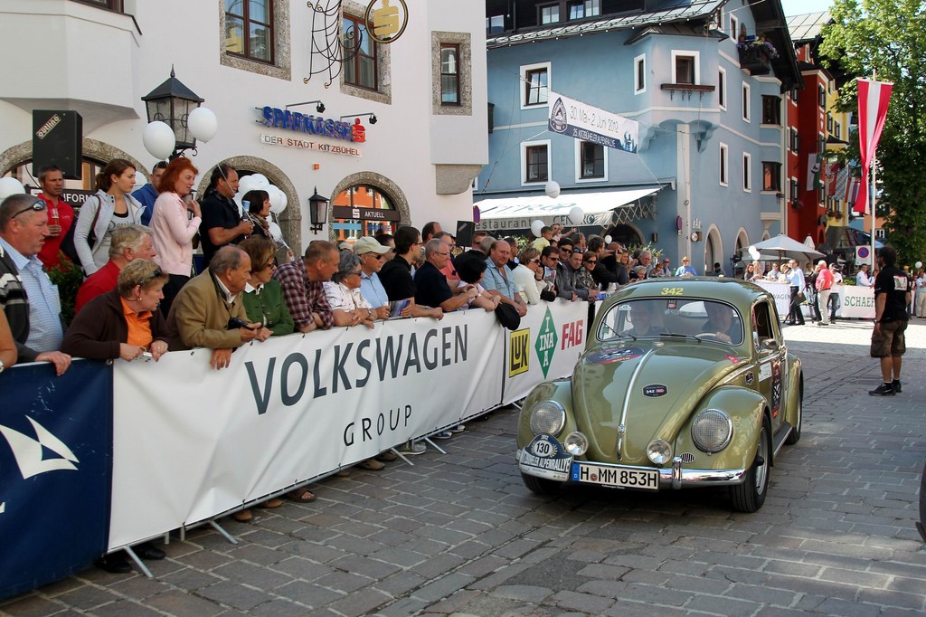 Kitzbüheler Alpenrallye lockt Autos und Promis