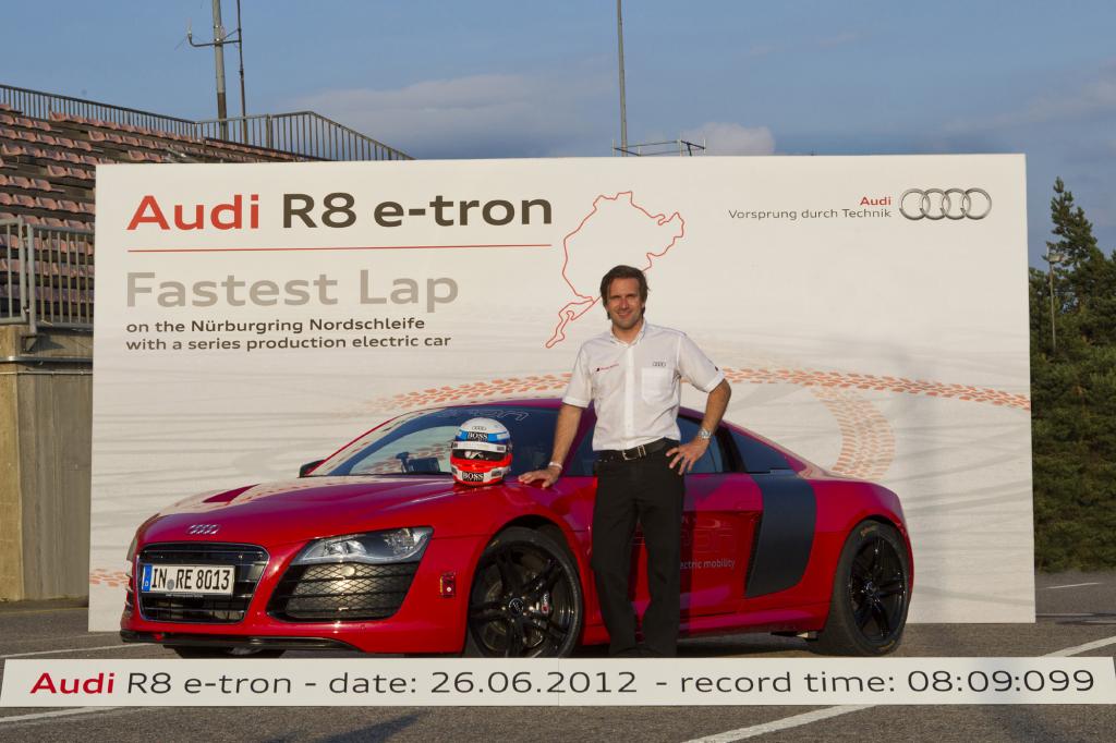 Knapp über acht Minuten benötigt Winkelhock mit dem R8 e-tron für die Nordschleife
