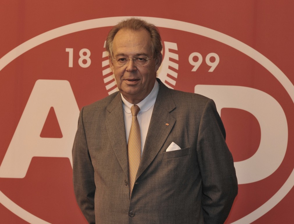 Löwenstein-Wertheim-Freudenberg neuer AvD-Präsident