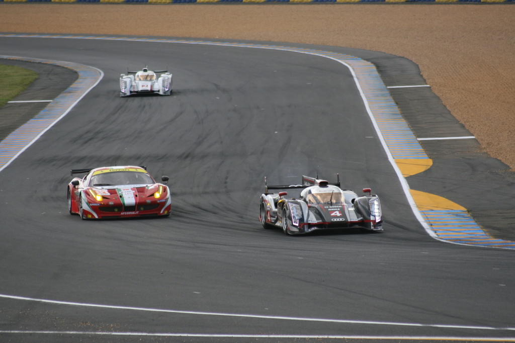 Le Mans 2012: Audi alleine an der Spitze