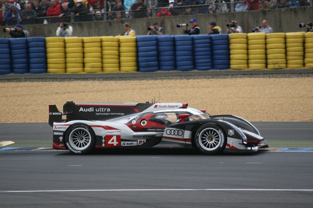 Le Mans 2012: Audi alleine an der Spitze