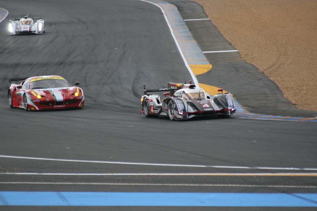 Le Mans 2012: Audi alleine an der Spitze