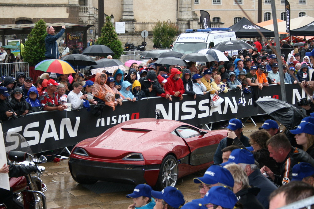 Le Mans 2012: Auftakt im Regen