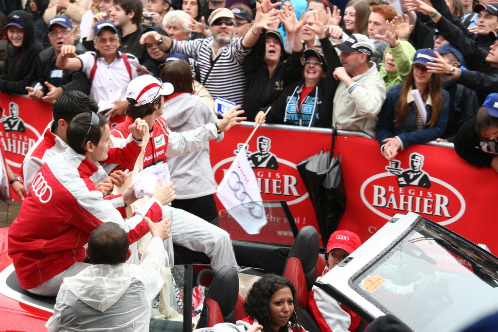 Le Mans 2012: Auftakt im Regen