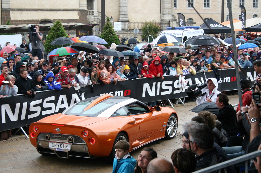 Le Mans 2012: Auftakt im Regen