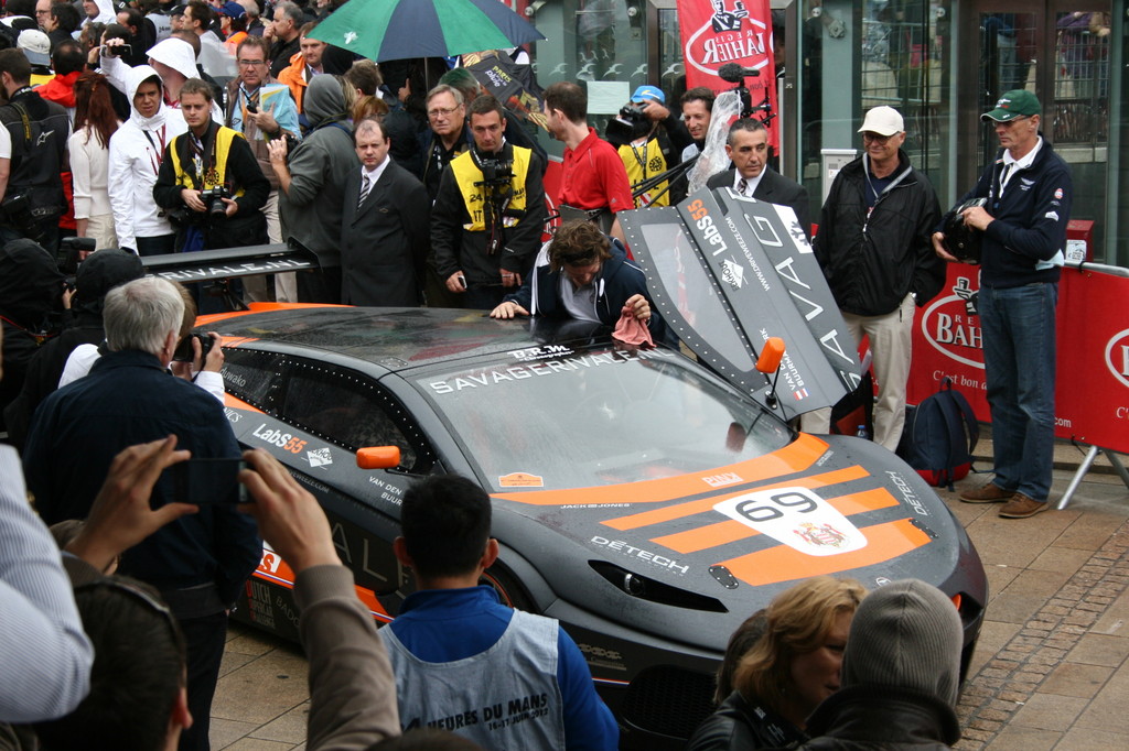 Le Mans 2012: Auftakt im Regen