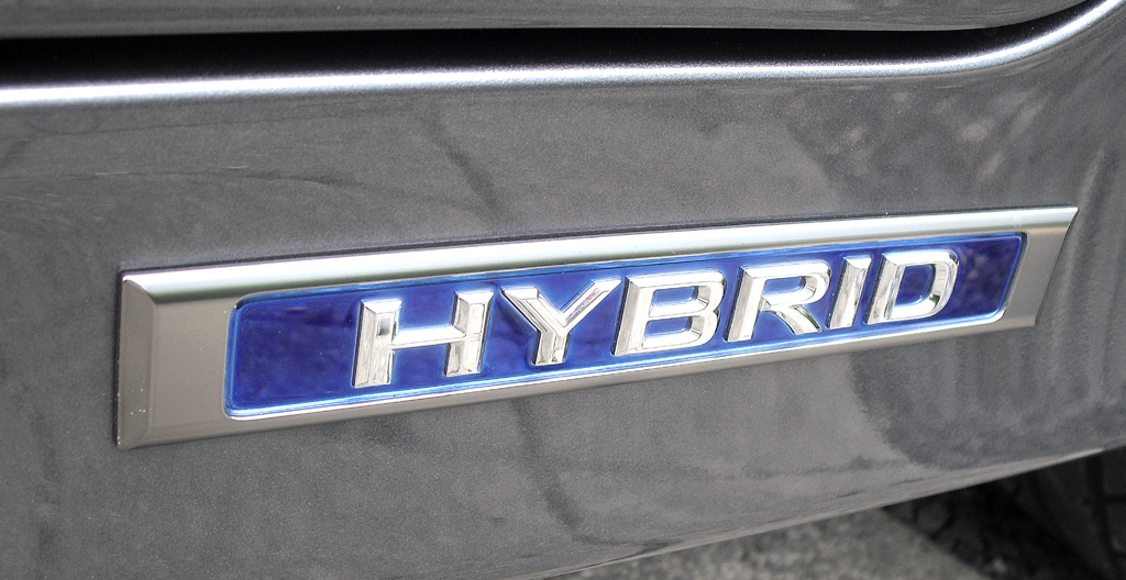 Lexus GS: Beim GS 450h handelt es sich um einen Vollhybriden. 