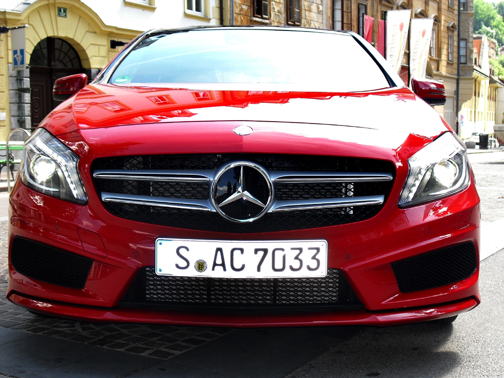 Mercedes A-Klasse: Blick auf die Frontpartie. 