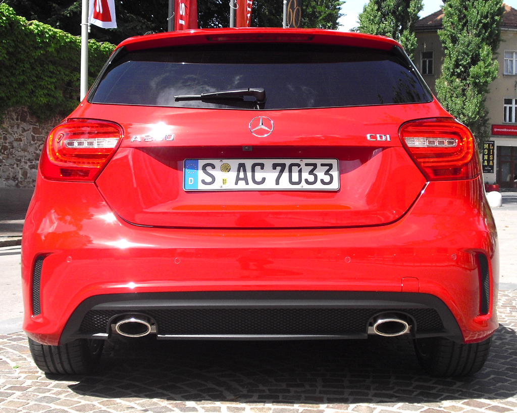 Mercedes A-Klasse: Blick auf die Heckpartie. 