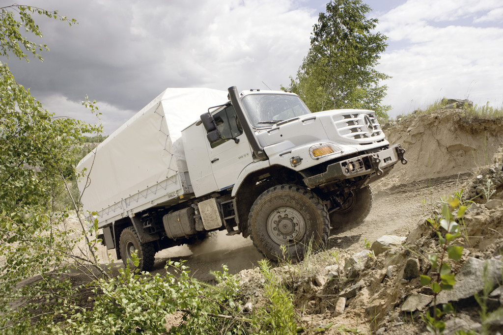 Mercedes-Benz liefert 110 Zetros an die Bundeswehr