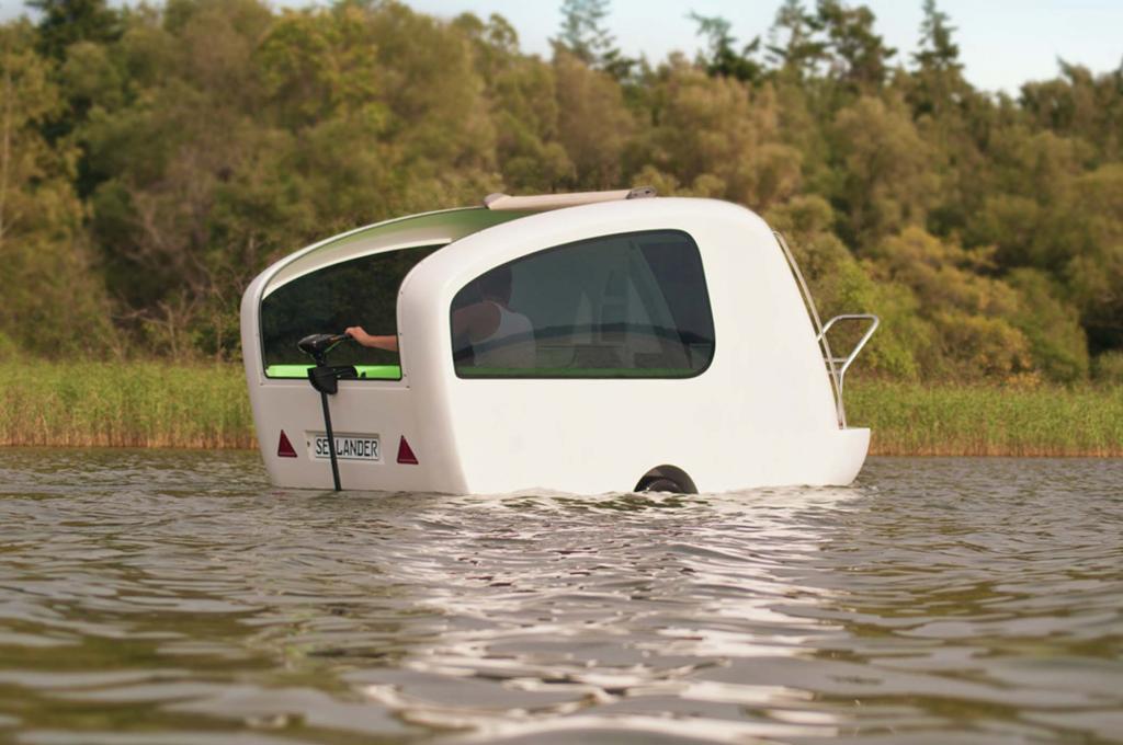 Mit 19.900 Euro konkurriert das kleine Multitalent mit klassischen Caravans der gehobenen Liga