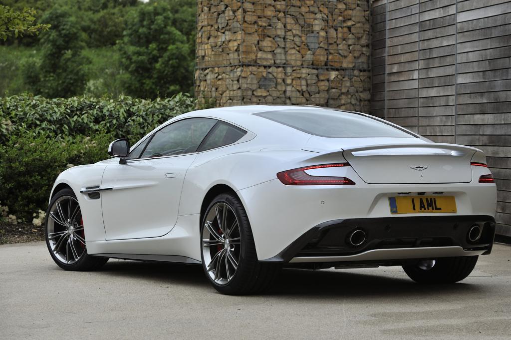 Mit einem neuen Topmodell will die britische Traditionsmarke Aston Martin technische Spitzenmaßstäbe setzen