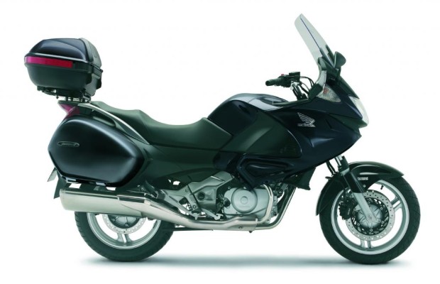 Motorrad: Honda Deauville Travelpaket - Urlaubs-Reif