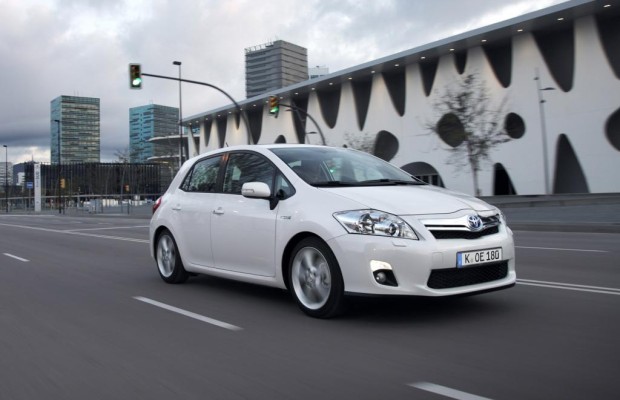 Neuer Toyota Auris - Wieder mit Hybridantrieb – erstmals auch als Kombi