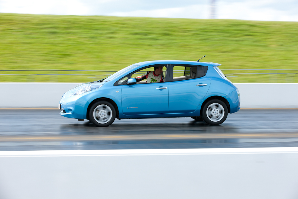 Nissan Leaf will ins Guiness Buch der Rekorde