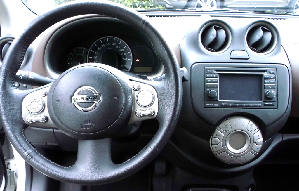 Nissan Micra: Blick ins Cockpit. 