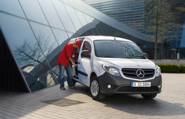 Nutzfahrzeuge: Mercedes präsentiert Antos und Citan beim Truck Grand Prix