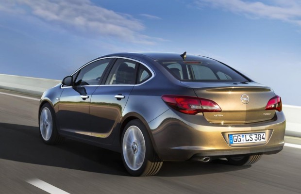 Opel Astra Stufenheck - Der kleine Insignia