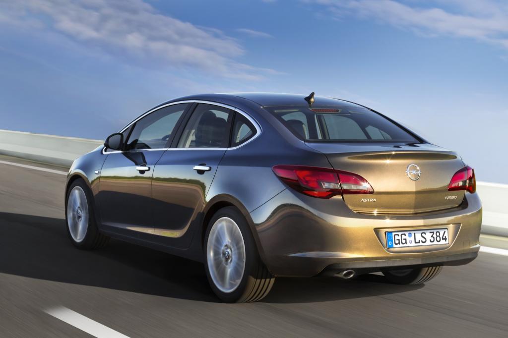 Opel verpasst dem Astra ein Stufenheck