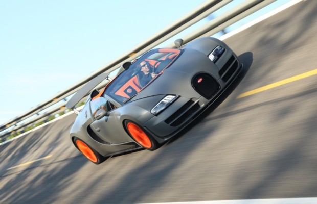 Panorama: Bugatti Veyron Vitesse - Heizen bis zum Horizont