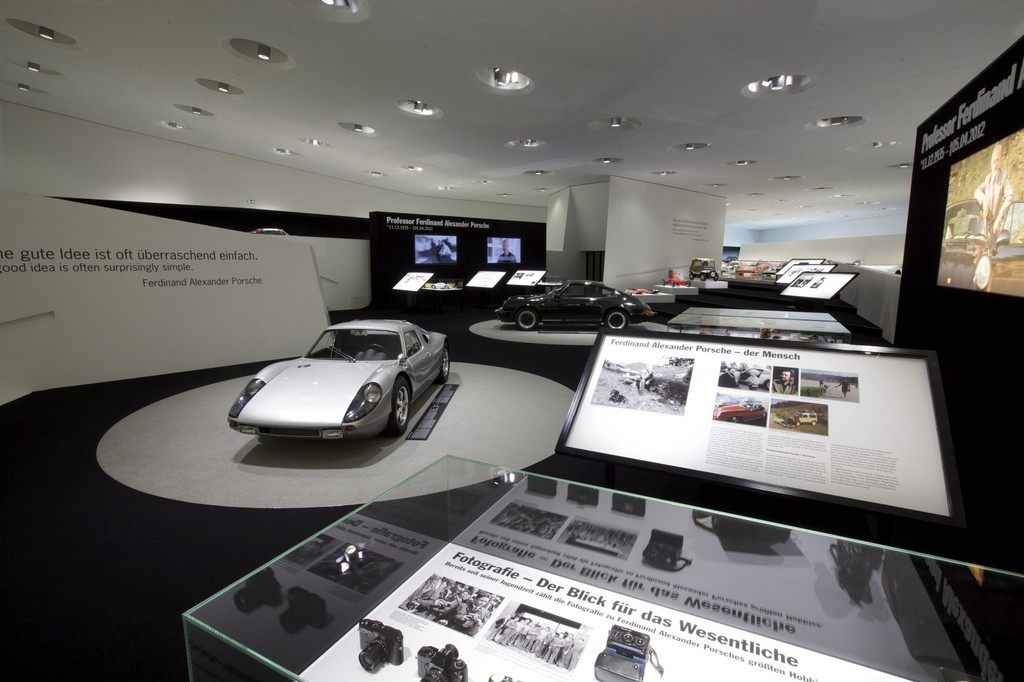 Porsche-Museum mit Ausstellung über Ferdinand Alexander Porsche