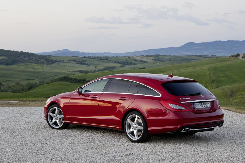Preislich wird sich der Shooting Brake deutlich oberhalb des normalen CLS bewegen, der als 250 CDI rund 60.000 Euro kostet
