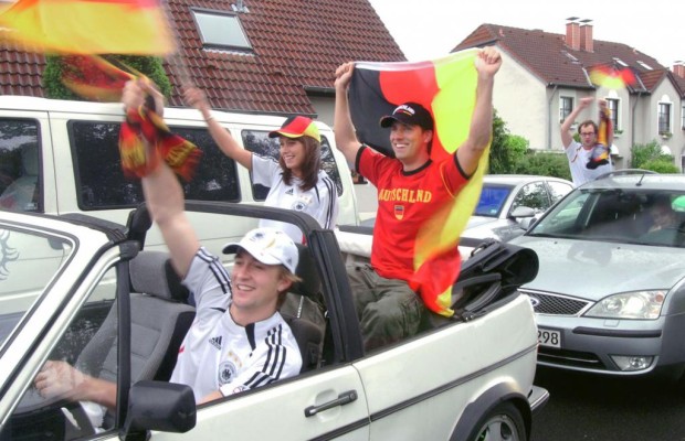 Ratgeber EM-Autokorso - Nach dem Spiel ist auf der Straße