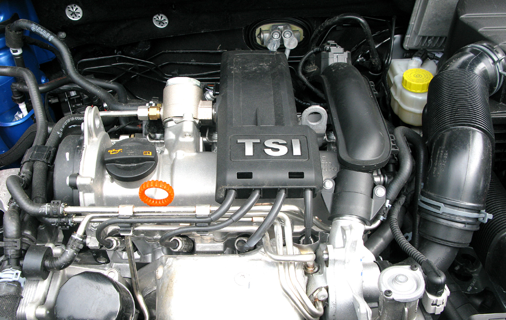 Seat Ibiza FR: Blick unter die Haube auf den 1,2-Liter-Turbo-Direkteinspritzer.
