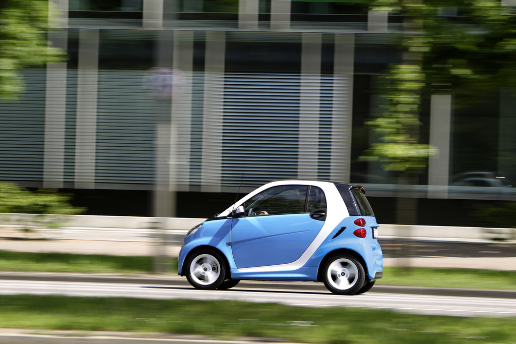 Smart Fortwo Edition Iceshine in Weiß oder Blau
