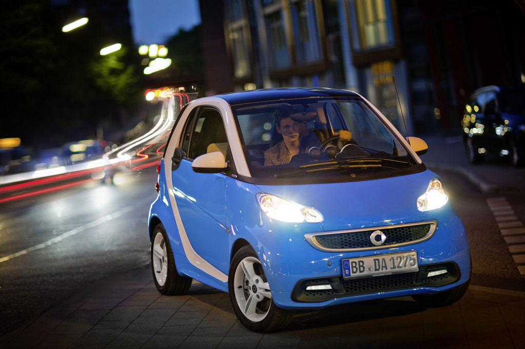 Smart Fortwo Edition Iceshine in Weiß oder Blau