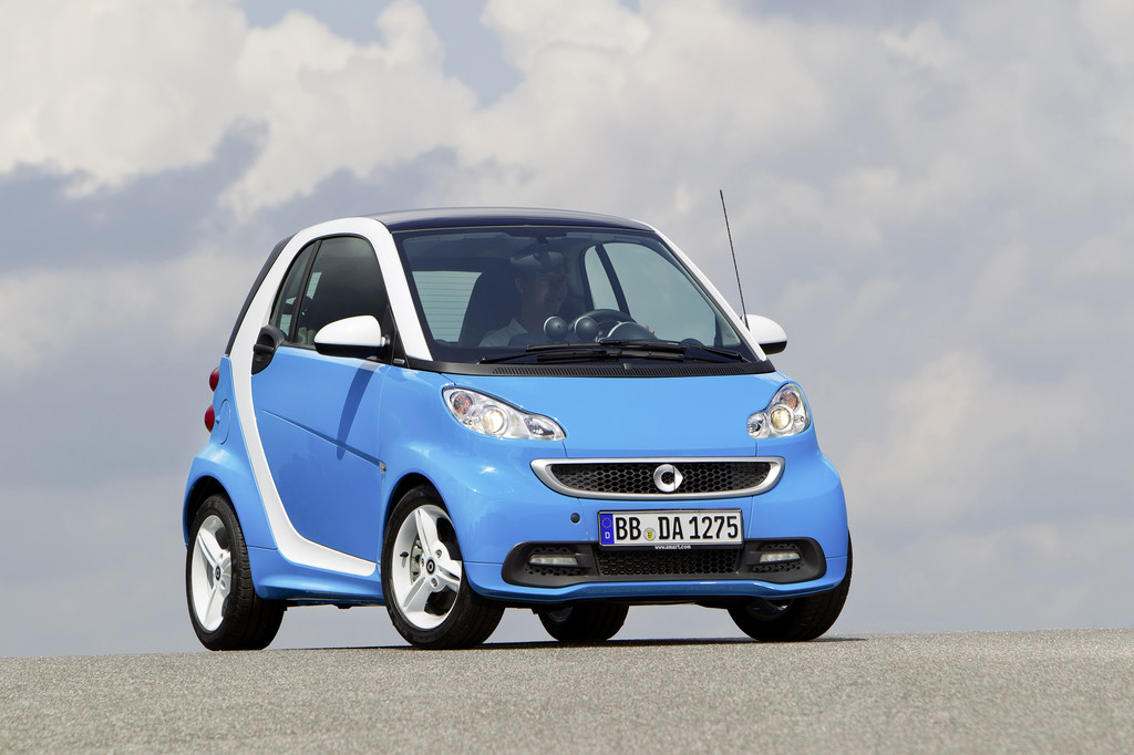 Smart Fortwo Edition Iceshine in Weiß oder Blau