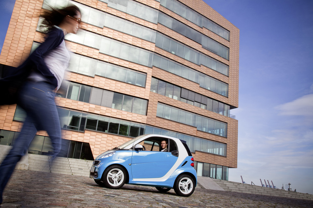 Smart Fortwo Edition Iceshine in Weiß oder Blau