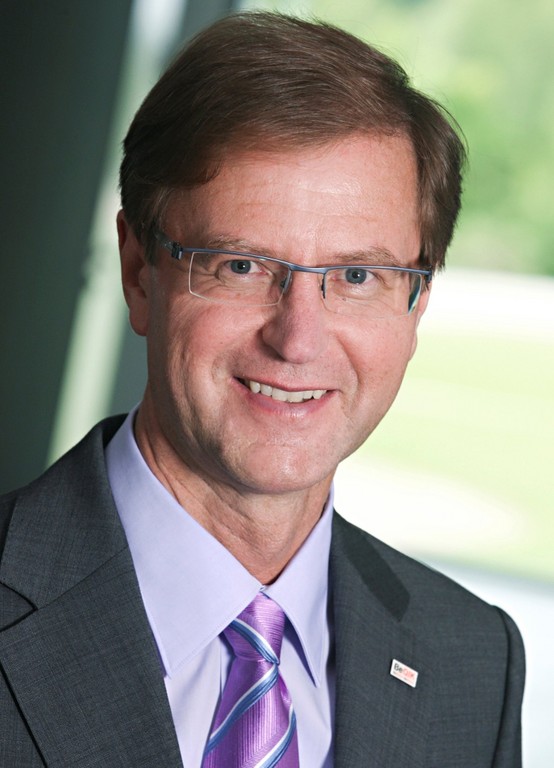 Stefan Asenkerschbaumer.