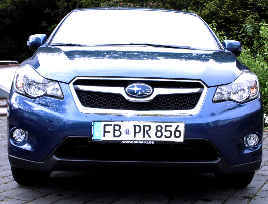 Subaru XV: Blick auf die Frontpartie des kompakten SUV-Modells. 