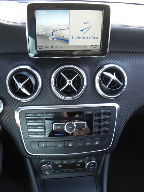 Test Mercedes-Benz A-Klasse: Angriff im Smartphone auf Rädern