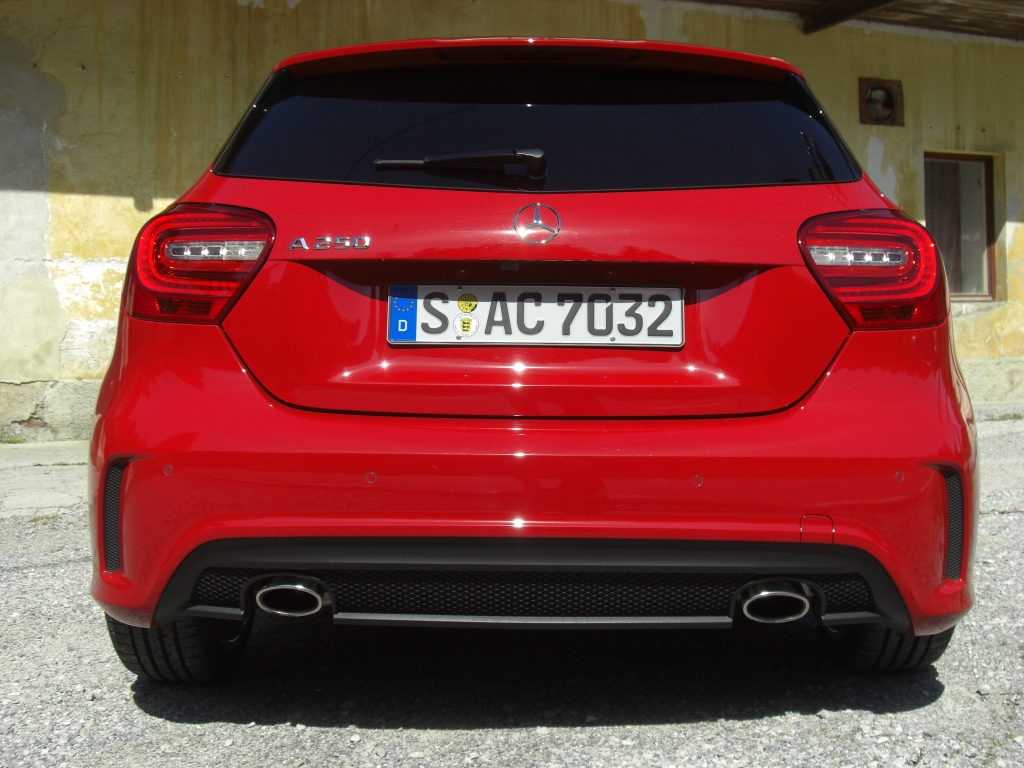 Test Mercedes-Benz A-Klasse: Angriff im Smartphone auf Rädern