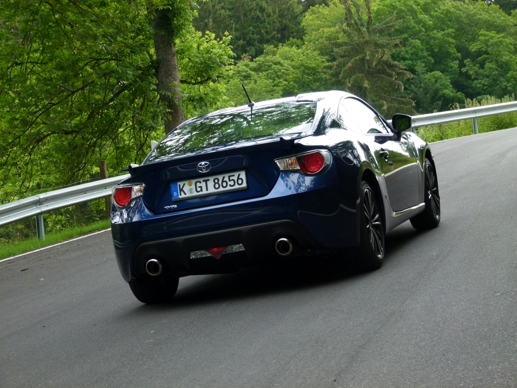 Test Toyota GT86 – Fahrdynamik statt PS-Wahnsinn    