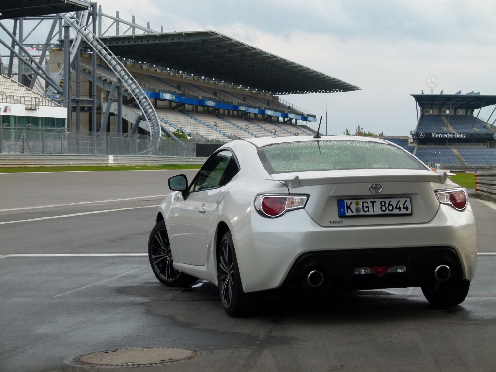 Test Toyota GT86 – Fahrdynamik statt PS-Wahnsinn    