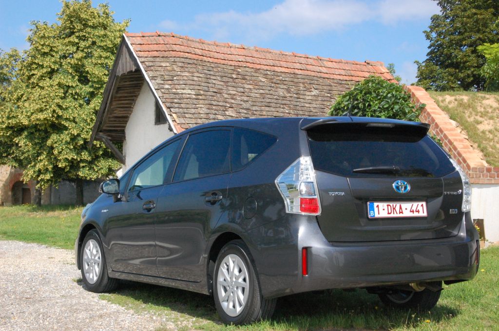 Test Toyota Prius+ - Der warscheinlich größte Hybrid Van der Welt