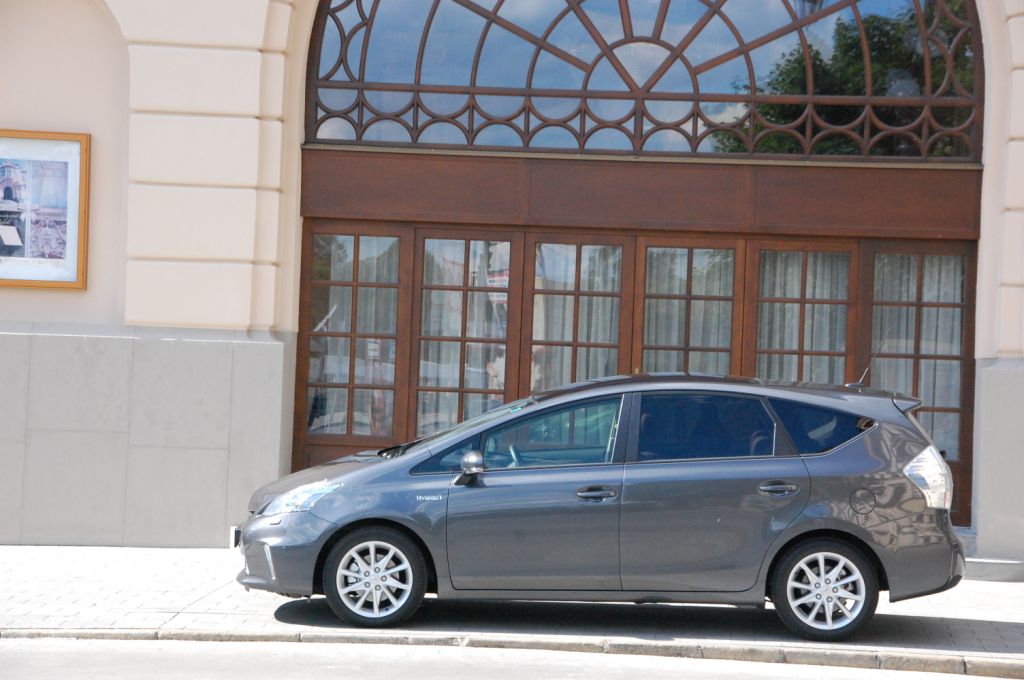 Test Toyota Prius+ - Der warscheinlich größte Hybrid Van der Welt