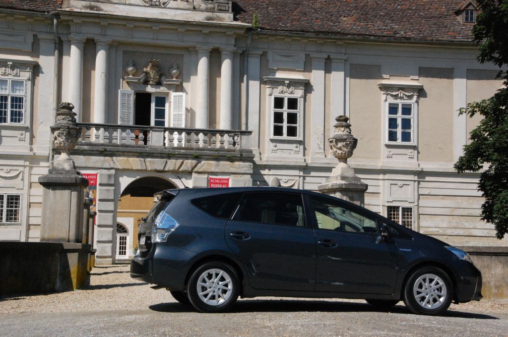 Test Toyota Prius+ - Der warscheinlich größte Hybrid Van der Welt
