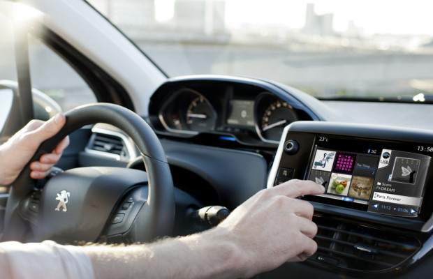 Touchscreen des Peugeot 208 erhält Design-Award