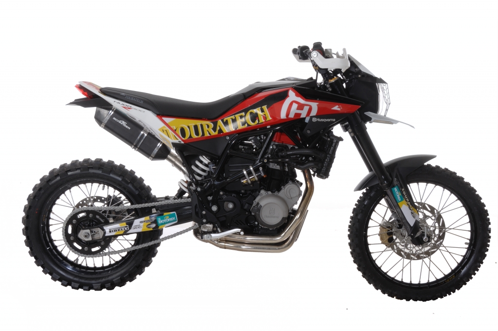 Touratech rüstet Husqvarana 900R Nuda für Erzbergrodeo aus