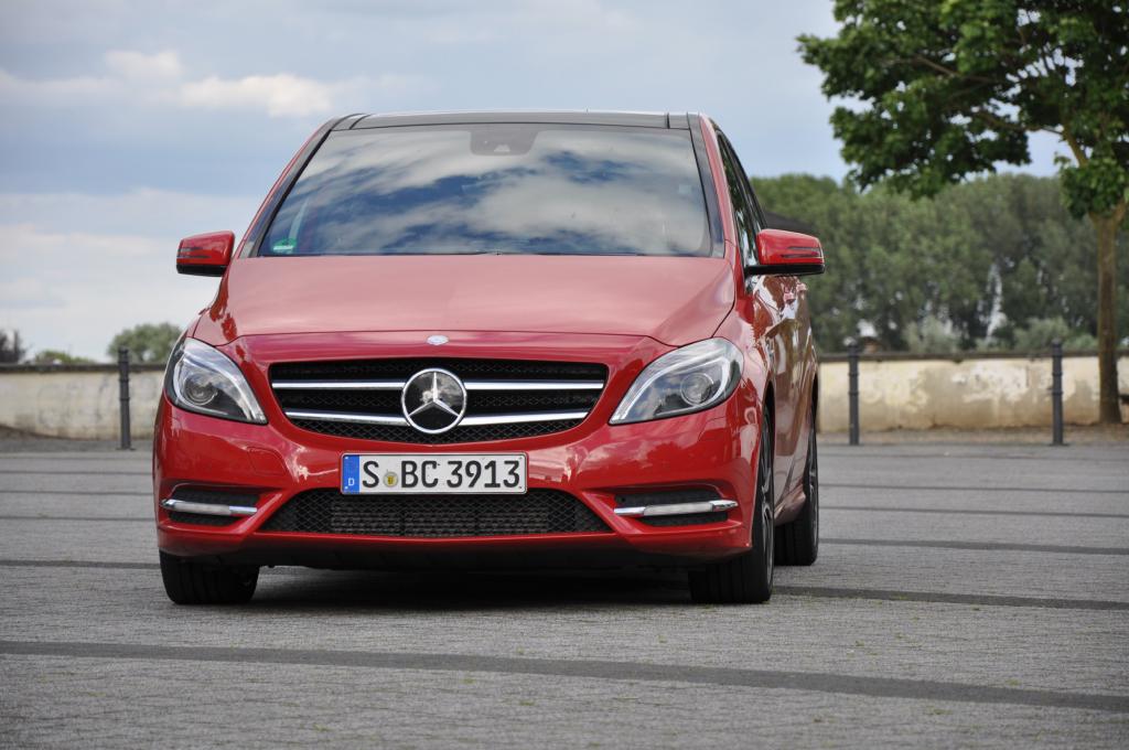 Traditionell ist die Ausstattungsliste bei Mercedes lang