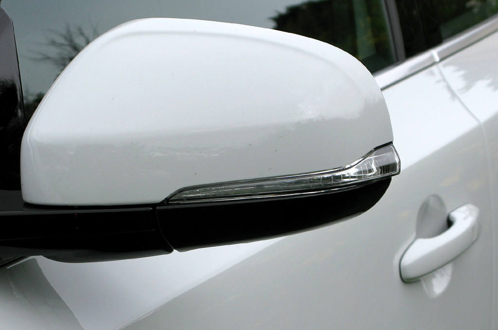 Volvo V40: In die Außenspiegel sind Blinkleisten integriert. 