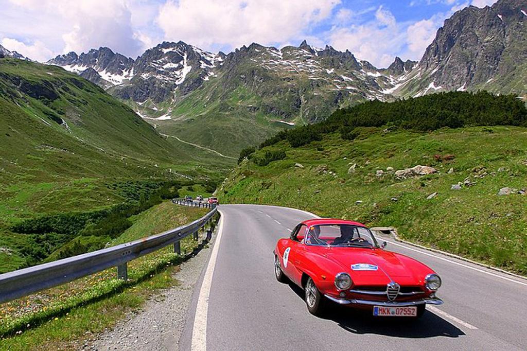 Alfa Romeo in den Bergen