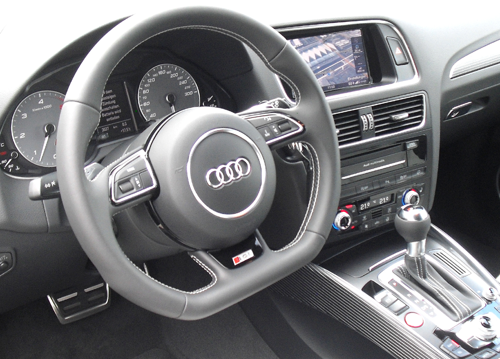 Audi SQ5: Blick ins sportlich-funktionelle Cockpit. 
