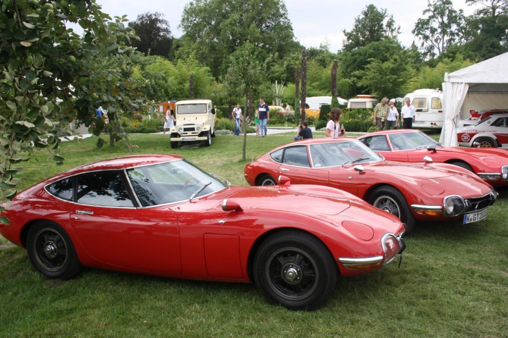 Automobile Chromjuwelen und Klassiker 