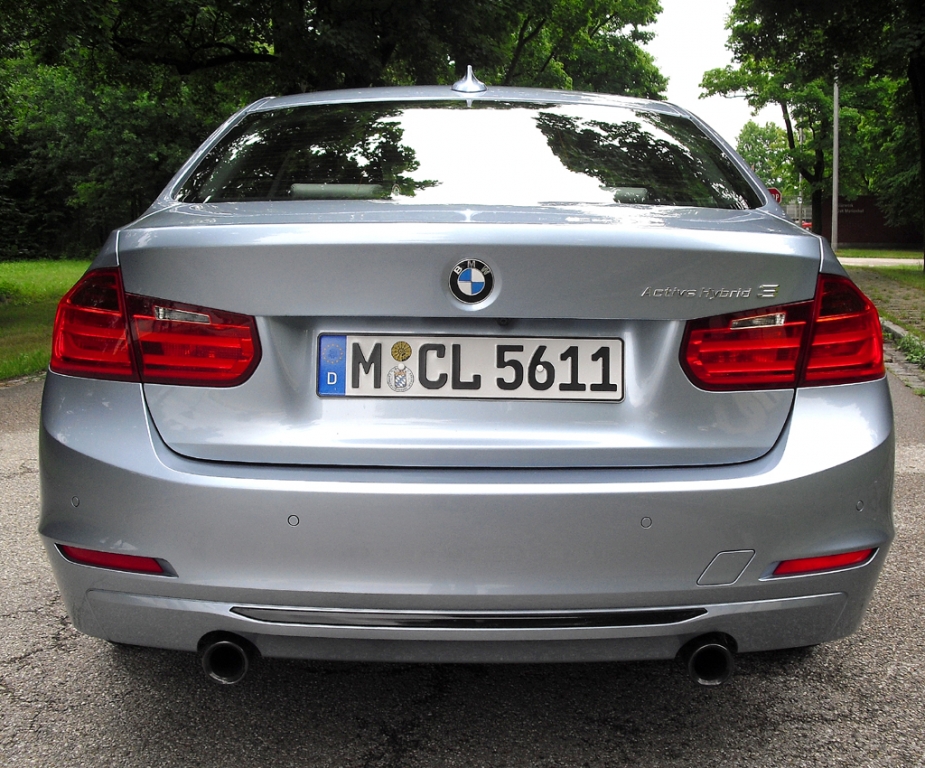 BMW ActiveHybrid 3: Blick auf die Heckpartie.