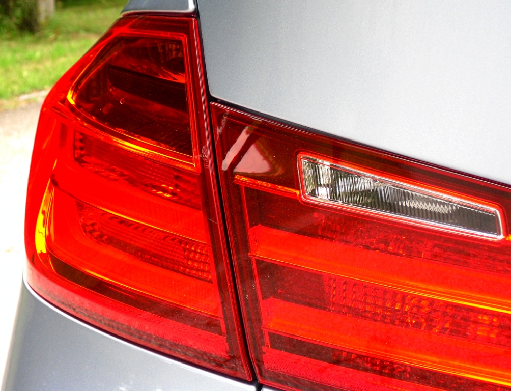 BMW ActiveHybrid 3: Die Leuchteinheit hinten ist horizontal ausgerichtet. 